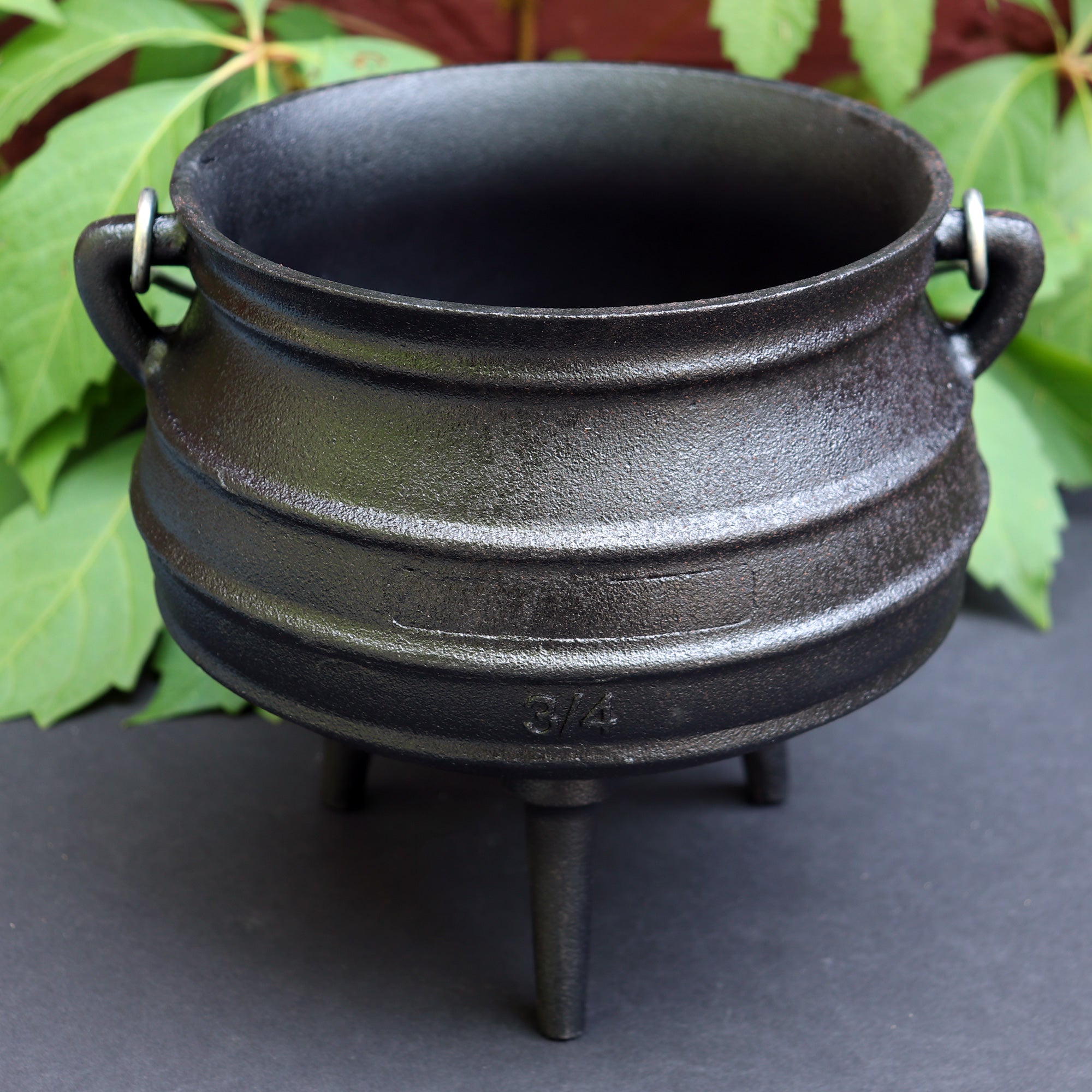 3/4 Potjie Cauldron - 13 Moons