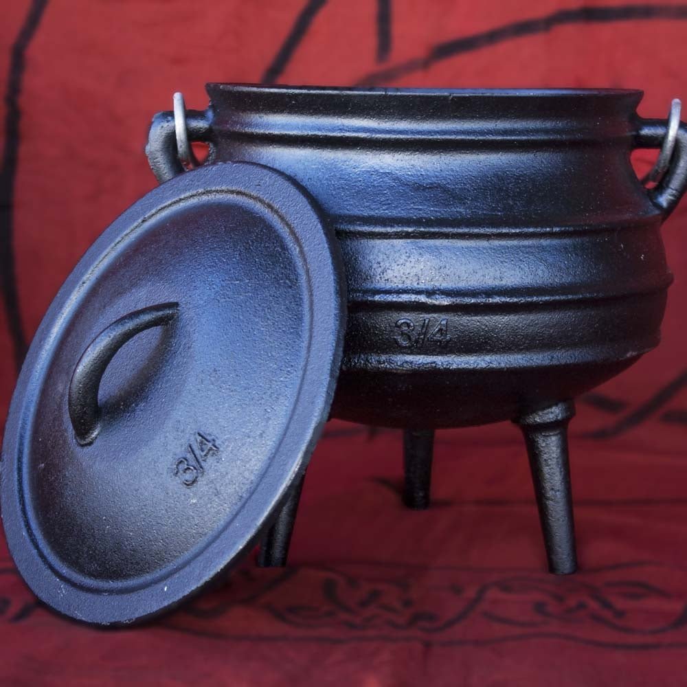 Size 1 Potjie Pot Cauldron Pure cast iron 3 quarts – Annie's Collections