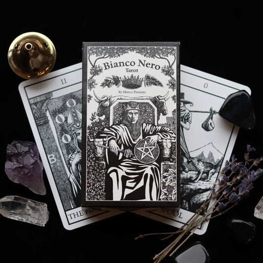 Bianco Nero Tarot Deck - 13 Moons