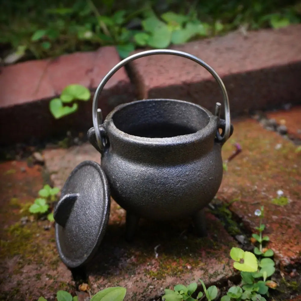 Potbelly Cauldron, 3.5 inches - 13 Moons